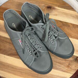Superga 2750 Cotu Classic Low-Top Canvas Lace-Up Sneaker Sz 8.5 MENS Gray Sage